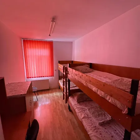 Transylvania Hostel *
